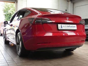 TESLA Model 3 Standard Range Plus Saloon 4dr Electric Auto RWD (241 bhp)