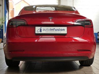 TESLA Model 3 Standard Range Plus Saloon 4dr Electric Auto RWD (241 bhp)