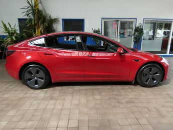 TESLA Model 3 Standard Range Plus Saloon 4dr Electric Auto RWD (241 bhp)