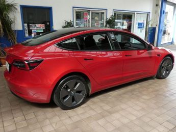 TESLA Model 3 Standard Range Plus Saloon 4dr Electric Auto RWD (241 bhp)