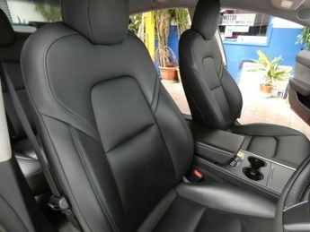 TESLA Model 3 Standard Range Plus Saloon 4dr Electric Auto RWD (241 bhp)