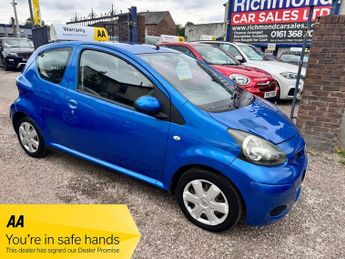 Toyota AYGO 1.0 VVT-i Blue Hatchback 3dr Petrol Manual Euro 4 (67 bhp)