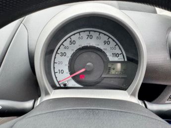 TOYOTA AYGO 1.0 VVT-i Blue Hatchback 3dr Petrol Manual Euro 4 (67 bhp)