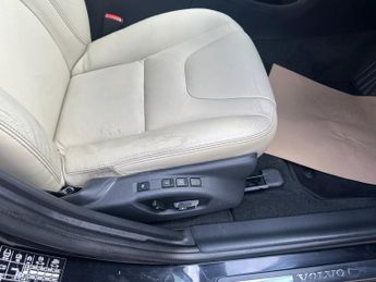 VOLVO V60 2.4 D5 SE Lux Nav Estate 5dr Diesel Geartronic Euro 5 (215 ps)