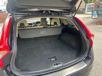 VOLVO V60 2.4 D5 SE Lux Nav Estate 5dr Diesel Geartronic Euro 5 (215 ps)