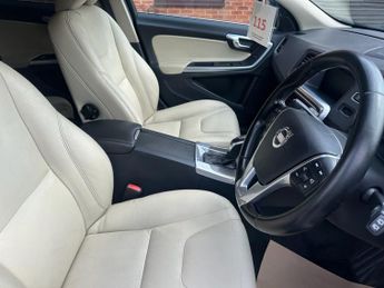 VOLVO V60 2.4 D5 SE Lux Nav Estate 5dr Diesel Geartronic Euro 5 (215 ps)