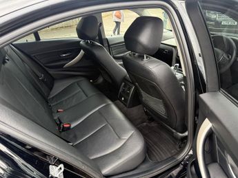 BMW 3 SERIES 2.0 330e 7.6kWh SE Saloon 4dr Petrol Plug-in Hybrid Auto Euro 6-