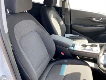 HYUNDAI KONA 64kWh Premium SUV 5dr Electric Auto (10.5kW Charger) (204 ps)