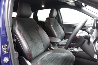 FORD KUGA 2.5 EcoBoost Duratec 14.4kWh ST-Line SUV 5dr Petrol Plug-in Hybr