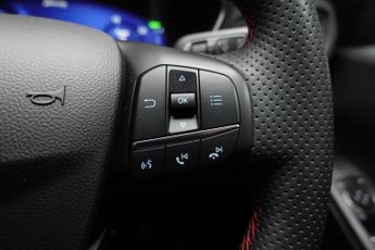 FORD KUGA 2.5 EcoBoost Duratec 14.4kWh ST-Line SUV 5dr Petrol Plug-in Hybr
