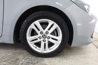TOYOTA COROLLA 1.8 VVT-h Icon Tech Touring Sports CVT Euro 6 (s/s) 5dr