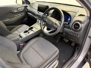 HYUNDAI KONA 64kWh Premium SUV 5dr Electric Auto (7kW Charger) (204 ps)