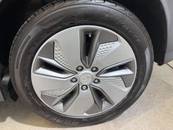 HYUNDAI KONA 64kWh Premium SUV 5dr Electric Auto (7kW Charger) (204 ps)