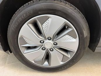 HYUNDAI KONA 64kWh Premium SUV 5dr Electric Auto (7kW Charger) (204 ps)