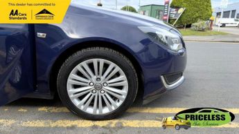 VAUXHALL INSIGNIA AUTOMATIC 2.0 CDTi Energy Hatchback 5dr Diesel Auto Euro 5 (163 