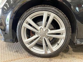 AUDI A3 1.5 TFSI CoD 35 S line Sportback 5dr Petrol S Tronic Euro 6 (s/s