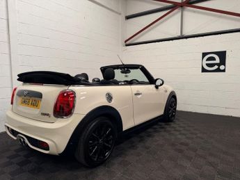 MINI CONVERTIBLE 2.0 Cooper S Convertible 2dr Petrol Steptronic Euro 6 (s/s) (192