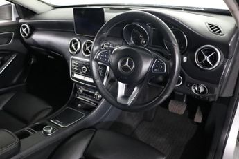 MERCEDES-BENZ A CLASS 2.1 A200d Sport (Premium) Hatchback 5dr Diesel 7G-DCT Euro 6 (s/