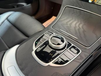 MERCEDES-BENZ GLC 2.1 GLC220d AMG Line (Premium) SUV 5dr Diesel G-Tronic+ 4MATIC E