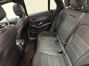 MERCEDES-BENZ GLC 2.1 GLC220d AMG Line (Premium) SUV 5dr Diesel G-Tronic+ 4MATIC E