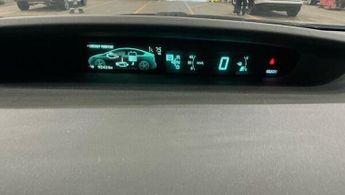 TOYOTA PRIUS 1.5 CVT 4dr