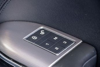 LAND ROVER RANGE ROVER SPORT 3.0 SD V6 HSE SUV 5dr Diesel Auto 4WD Euro 6 (s/s) (306 ps)