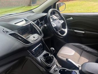 FORD KUGA 2.0 TDCi Titanium SUV 5dr Diesel Manual 2WD Euro 6 (s/s) (150 ps