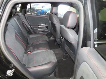 MERCEDES-BENZ GLA CLASS 1.3 GLA200 AMG Line (Executive) SUV 5dr Petrol 7G-DCT Euro 6 (s/