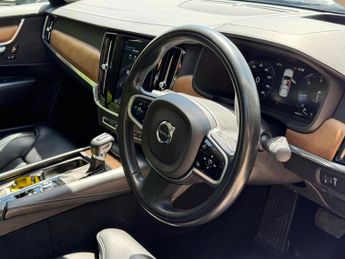 VOLVO S90 2.0 D4 Inscription Pro Saloon 4dr Diesel Auto Euro 6 (s/s)