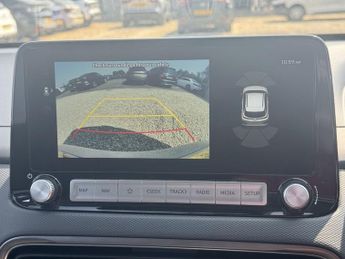 HYUNDAI KONA 39kWh Premium SUV 5dr Electric Auto (10.5kW Charger) (136 ps)