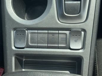 HYUNDAI KONA 39kWh Premium SUV 5dr Electric Auto (10.5kW Charger) (136 ps)