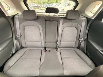 HYUNDAI KONA 39kWh Premium SUV 5dr Electric Auto (10.5kW Charger) (136 ps)