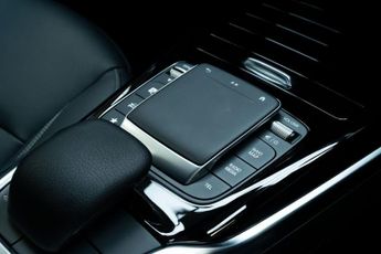 MERCEDES-BENZ CLA 2.0 CLA35 AMG (Premium) Coupe 4dr Petrol 7G-DCT 4MATIC Euro 6 (s