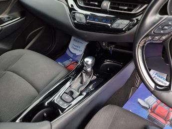 TOYOTA C-HR 1.8 VVT-h Design SUV 5dr Petrol Hybrid CVT Euro 6 (s/s) (122 ps)