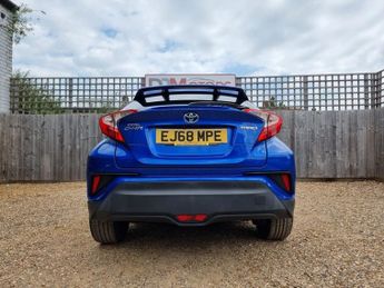 TOYOTA C-HR 1.8 VVT-h Design SUV 5dr Petrol Hybrid CVT Euro 6 (s/s) (122 ps)