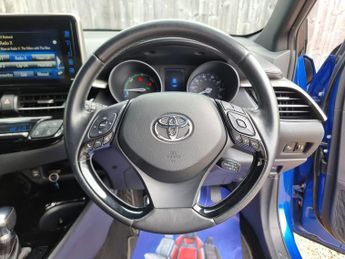 TOYOTA C-HR 1.8 VVT-h Design SUV 5dr Petrol Hybrid CVT Euro 6 (s/s) (122 ps)