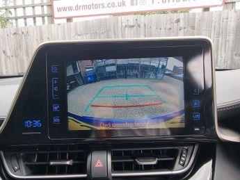 TOYOTA C-HR 1.8 VVT-h Design SUV 5dr Petrol Hybrid CVT Euro 6 (s/s) (122 ps)