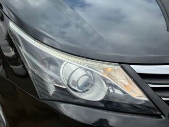 TOYOTA AVENSIS 2.0 D-4D TR Tourer 5dr Diesel Manual Euro 5 (126 ps)