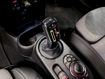 MINI Electric Hatch Cooper SE 32.6kWh Level 2 Hatchback 3dr Electric Auto (184 ps)