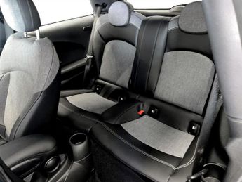 MINI Electric Hatch Cooper SE 32.6kWh Level 2 Hatchback 3dr Electric Auto (184 ps)