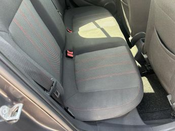 VAUXHALL CORSA 1.4i 16v SXi Hatchback 5dr Petrol Automatic (138 g/km, 99 bhp)