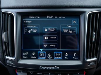 MASERATI LEVANTE 3.0D V6 SUV 5dr Diesel ZF 4WD Euro 6 (s/s) (275 ps)