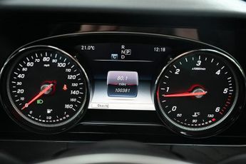 MERCEDES-BENZ E CLASS 2.0 E220d AMG Line (Premium) Saloon 4dr Diesel G-Tronic+ 4MATIC 