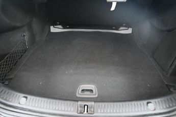 MERCEDES-BENZ E CLASS 2.0 E220d AMG Line (Premium) Saloon 4dr Diesel G-Tronic+ 4MATIC 