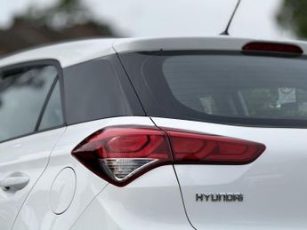HYUNDAI I20 1.4 SE Hatchback 5dr Petrol Auto Euro 6 (100 ps)