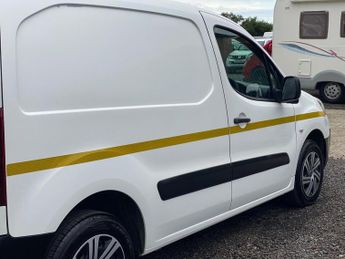 PEUGEOT PARTNER 1.6 HDi 850 Professional L1 4dr