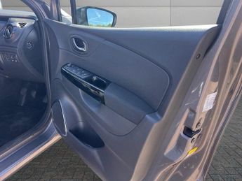 RENAULT CAPTUR 0.9 TCe ENERGY Dynamique Nav SUV 5dr Petrol Manual Euro 6 (s/s) 