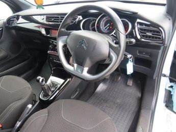 CITROEN DS3 1.6 VTi DStyle Hatchback 3dr Petrol Manual Euro 5 (120 ps)