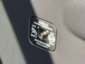 TOYOTA PRIUS 1.8 VVT-h GPF Business Edition Plus Hatchback 5dr Petrol Hybrid 