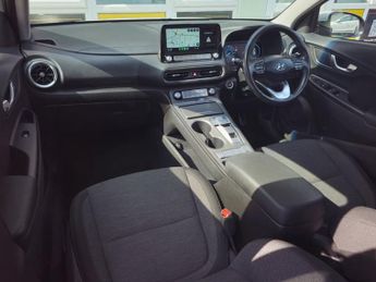 HYUNDAI KONA 64kWh Premium SUV 5dr Electric Auto (10.5kW Charger) (204 ps)